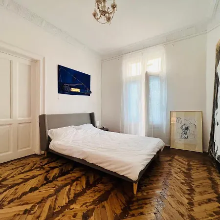 아파트 Sada Art Gallery *